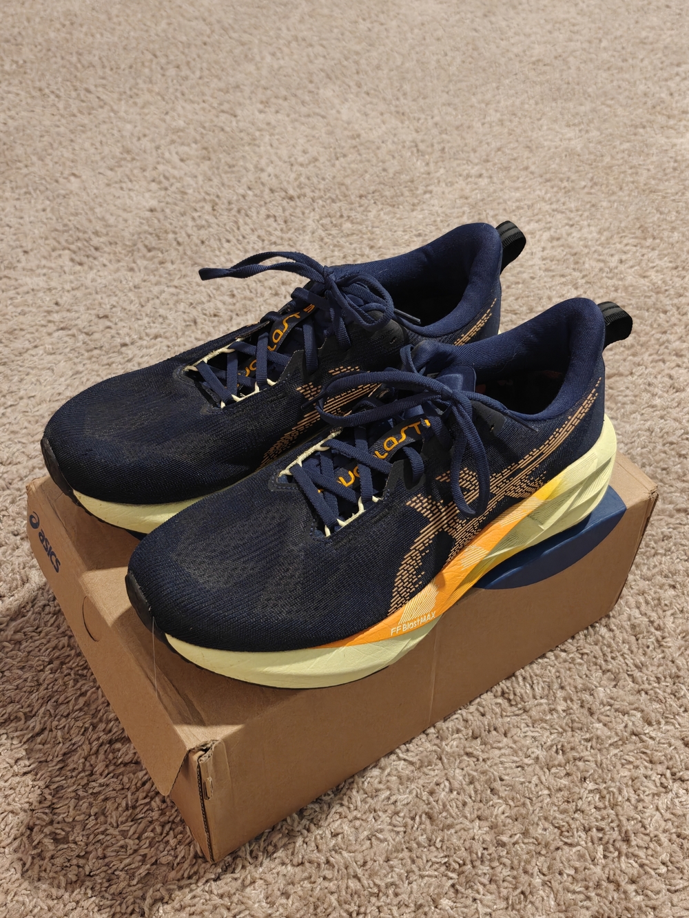 ASICS Novablast 5 Indigo Blue/Amber